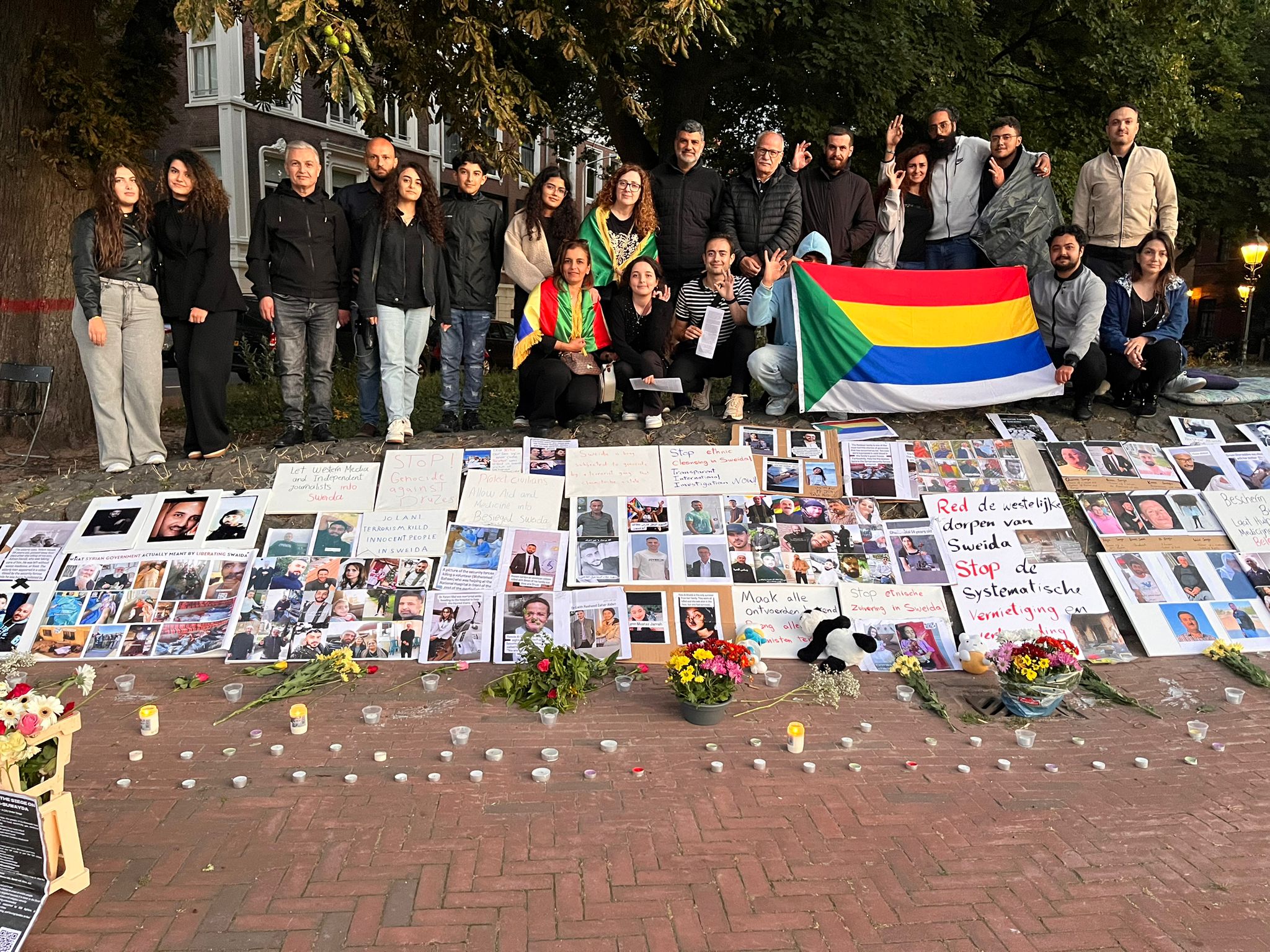 The heroes of the hunger strike together